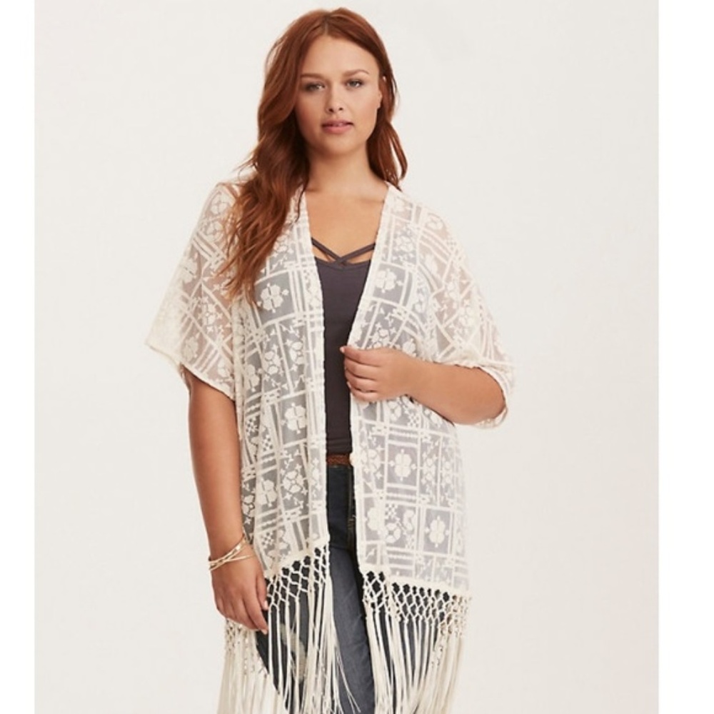 Torrid Embroidered Fringe Kimono Size 1/2